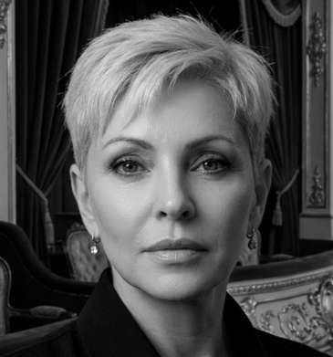 Лора Максимова