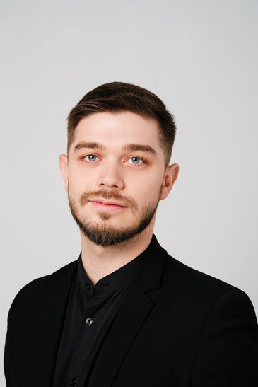 Андрей Коряков